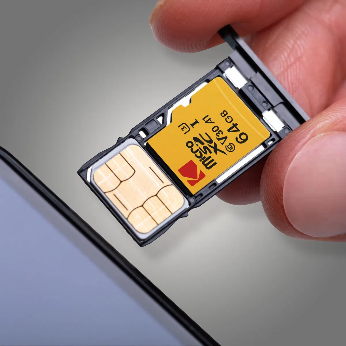 Scheda di memoria Emtec MicroSDXC da 64GB, Class 10, Nero, Rosso, Giallo