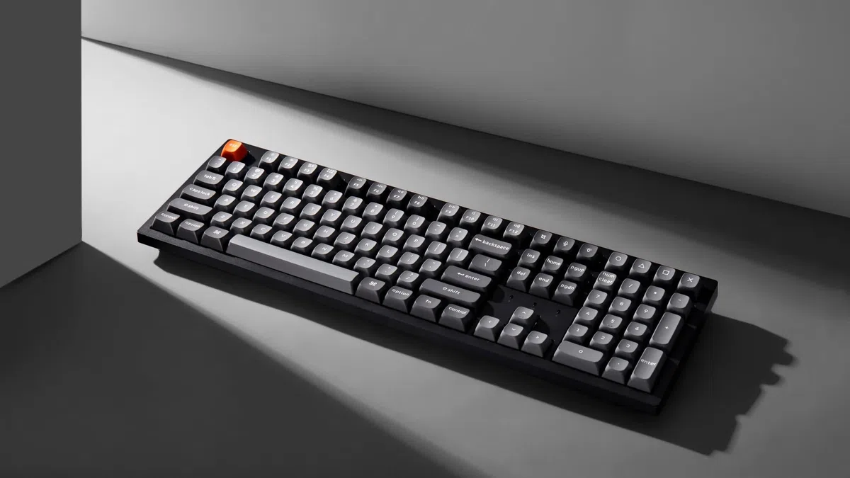 Keychron K10 MAX Tastiera meccanica wireless, 2,4 GHz/Bluetooth/USB-C, LED bianco, QMK/VIA, Macro programmabili, PBT Keycaps, Per Mac Windows, Super Red Switch