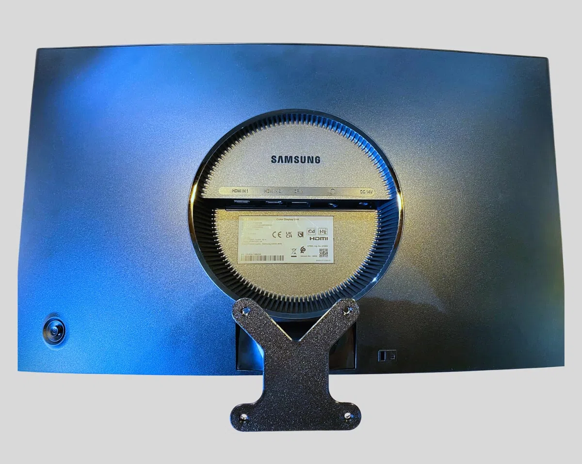TI Solutions - Adattatore VESA compatibile con monitor curvi Samsung 24CRG50, LC24RG50, LC24RG5 e LC32F397 (VESA 75 x 75 mm)