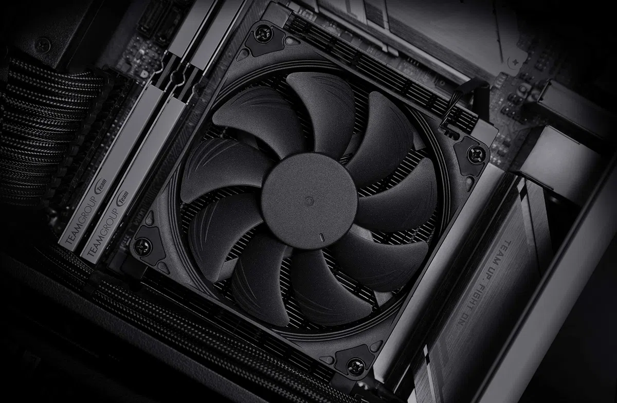 Noctua NH-L9a-AM4 chromax.black, Dissipatore a Basso Profilo per CPU (92 mm, Nero)