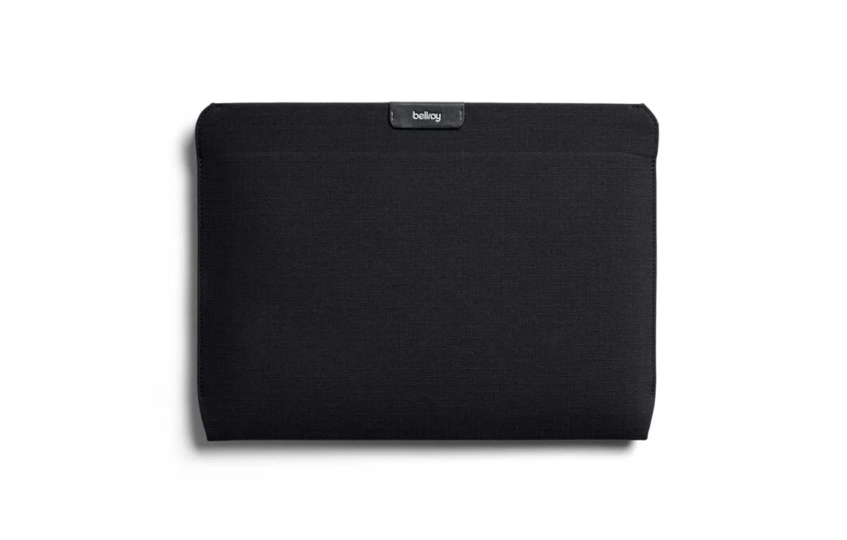 Bellroy Laptop Sleeve (notebook da 14", tessuto riciclato resistente all'acqua, accesso magnetico) - Black