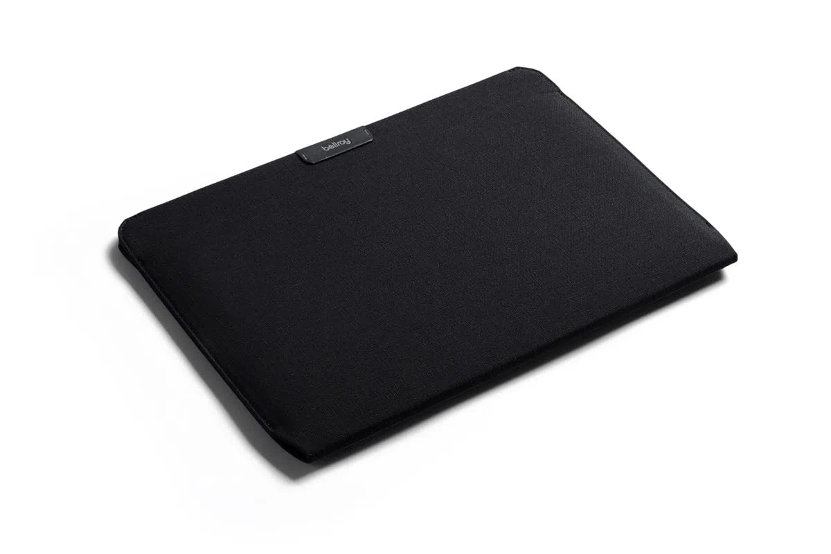 Bellroy Laptop Sleeve (notebook da 14", tessuto riciclato resistente all'acqua, accesso magnetico) - Black