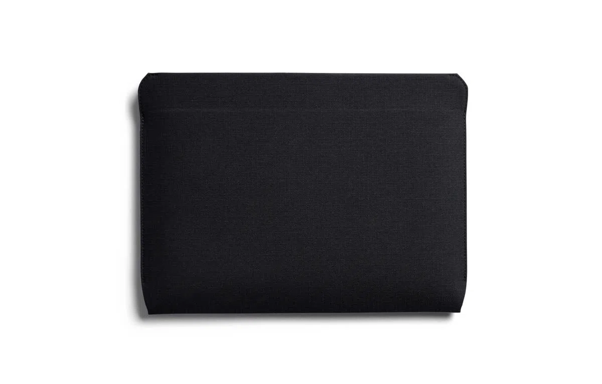 Bellroy Laptop Sleeve (notebook da 14", tessuto riciclato resistente all'acqua, accesso magnetico) - Black