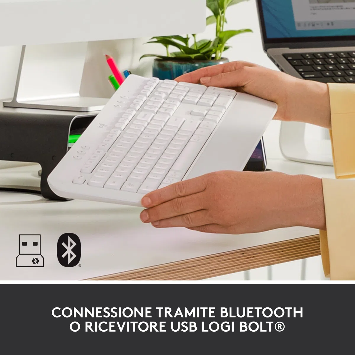 Logitech Signature K650, Tastiera Poggiapolsi Wireless Full-size con Bluetooth BLE o Ricevitore USB Logi Bolt, Tasti Smorzati e Tastierino, Compatibile con PC/Windows/Mac - Bianco