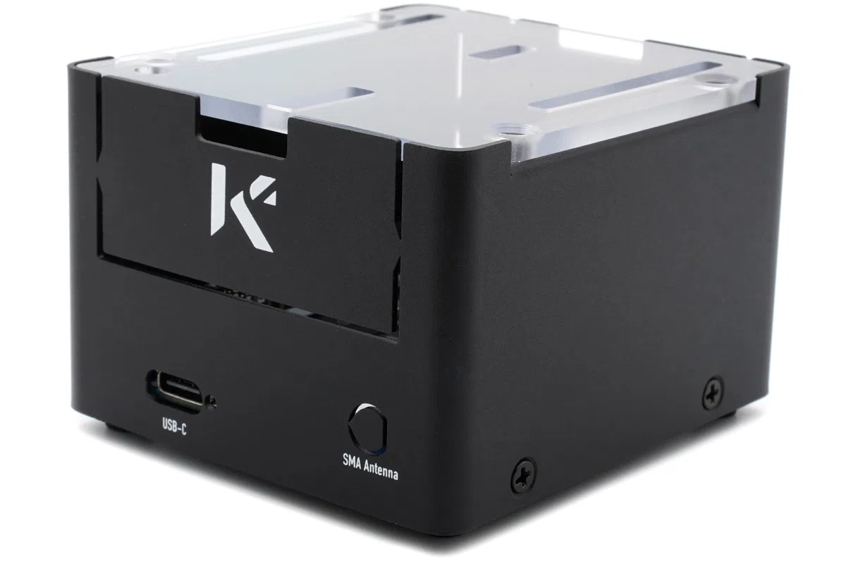 KKSB Custodia per Arduino Uno Q – Custodia alta in alluminio e acciaio con coperchio in policarbonato trasparente