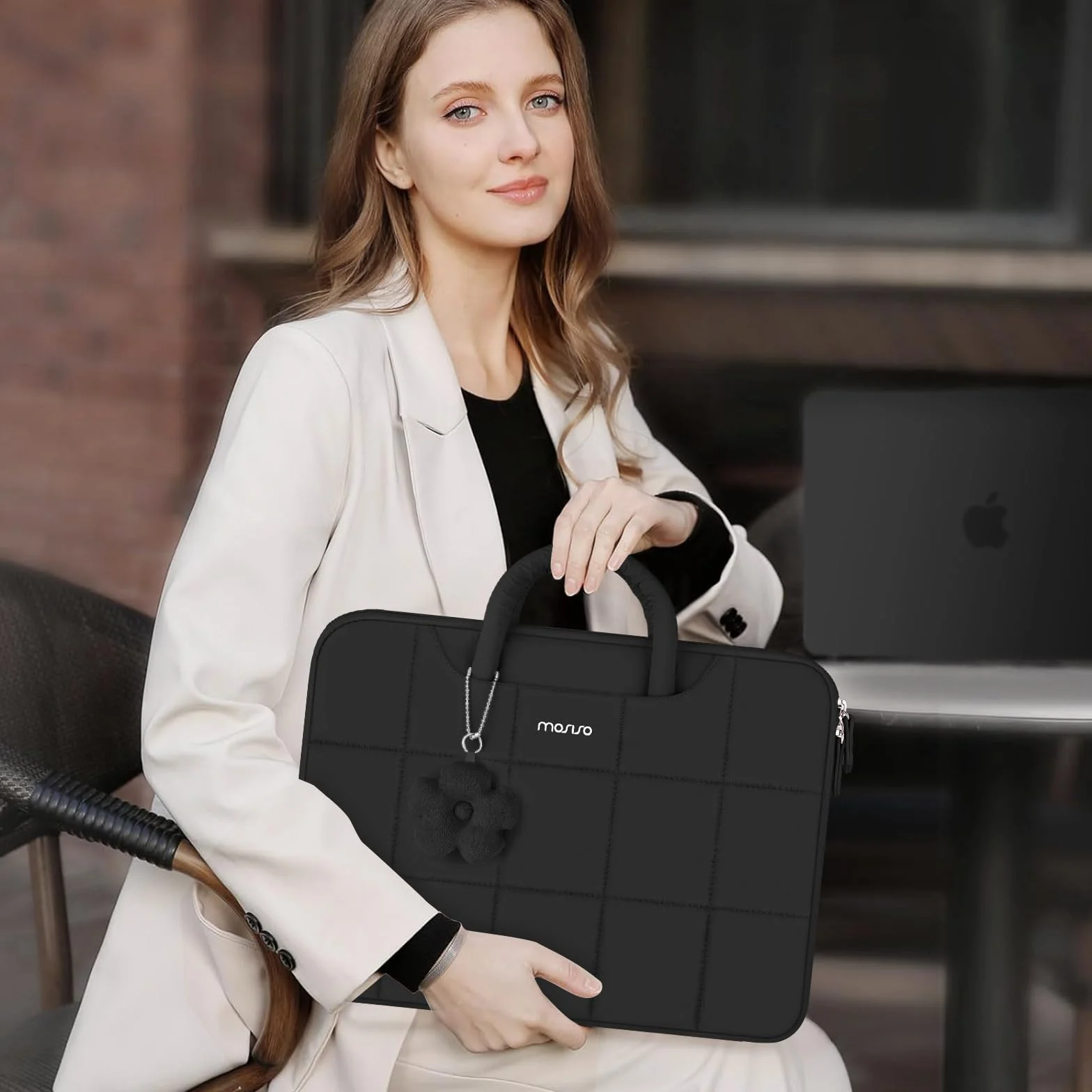 MOSISO 13.3 pollici Custodia Laptop,13-13.3 pollici Borsa PC Gonfia Compatibile con MacBook Air 13 13.6/Neo/Pro 13/14,HP ASUS Lenovo,Borsa Rectangle Quilted Manico&Ciondolo Flower, Nero