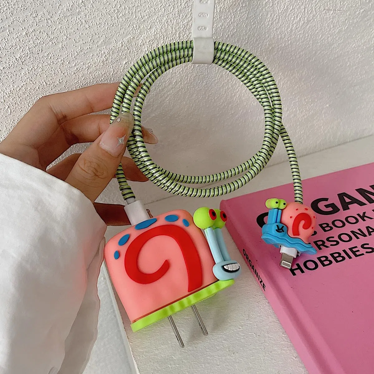 Custodia protettiva per iPhone 20 W con adattatore USB-C e cavo di ricarica, design unico, divertente motivo Kawaii 3D, protezione per cavo di ricarica, per famiglia, uomini, donne (lumaca