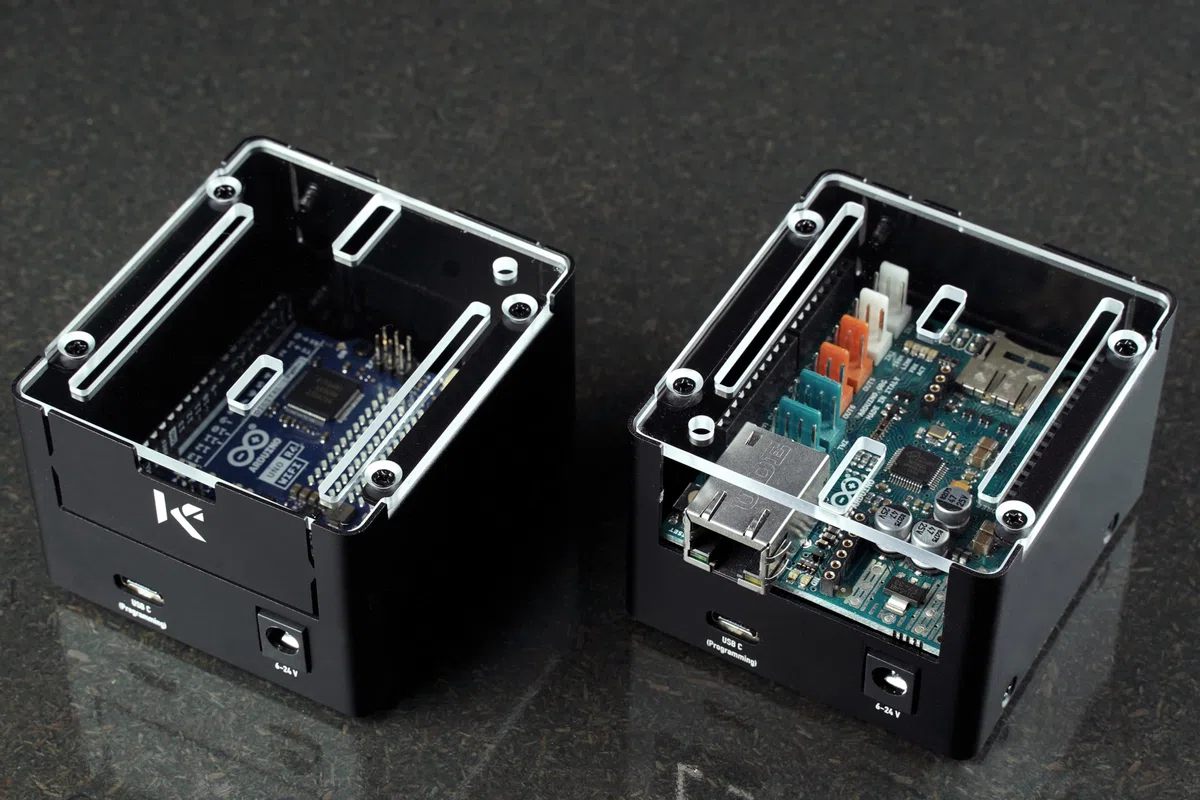 KKSB Project Case per Arduino UNO R4 | Compatibile con UNO R4 Minima e UNO R4 WiFi | Spazio per Ethernet HAT | Copertura trasparente | Custodia in alluminio resistente con base in acciaio